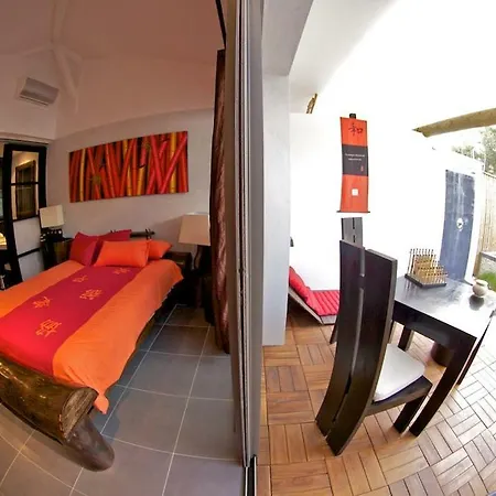 Nocleg ze śniadaniem Les 4 Mondes 4*