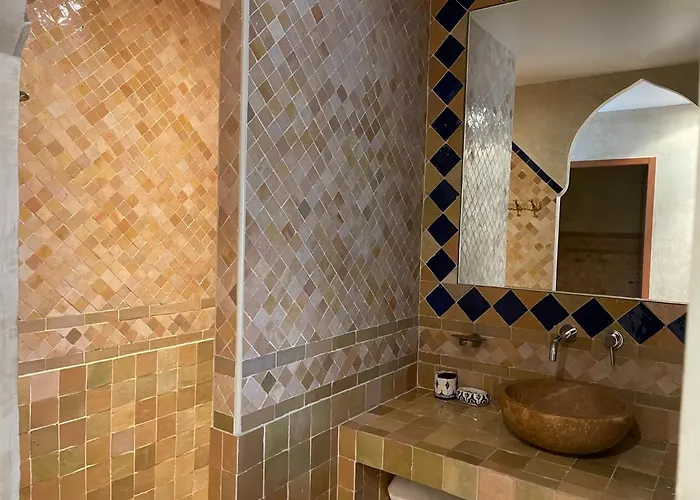 Les 4 Mondes Bed and Breakfast 4*