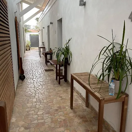 Les 4 Mondes Bed & Breakfast 4*
