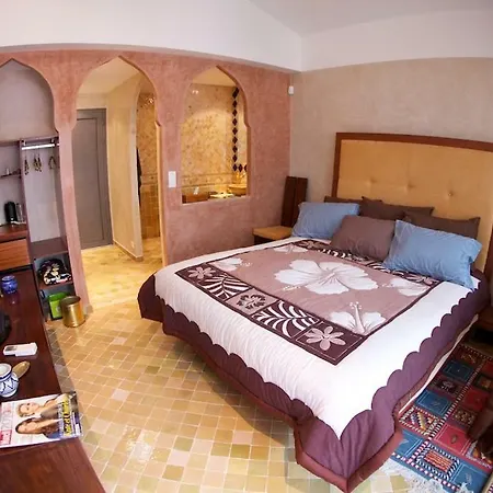 Les 4 Mondes 住宿加早餐酒店